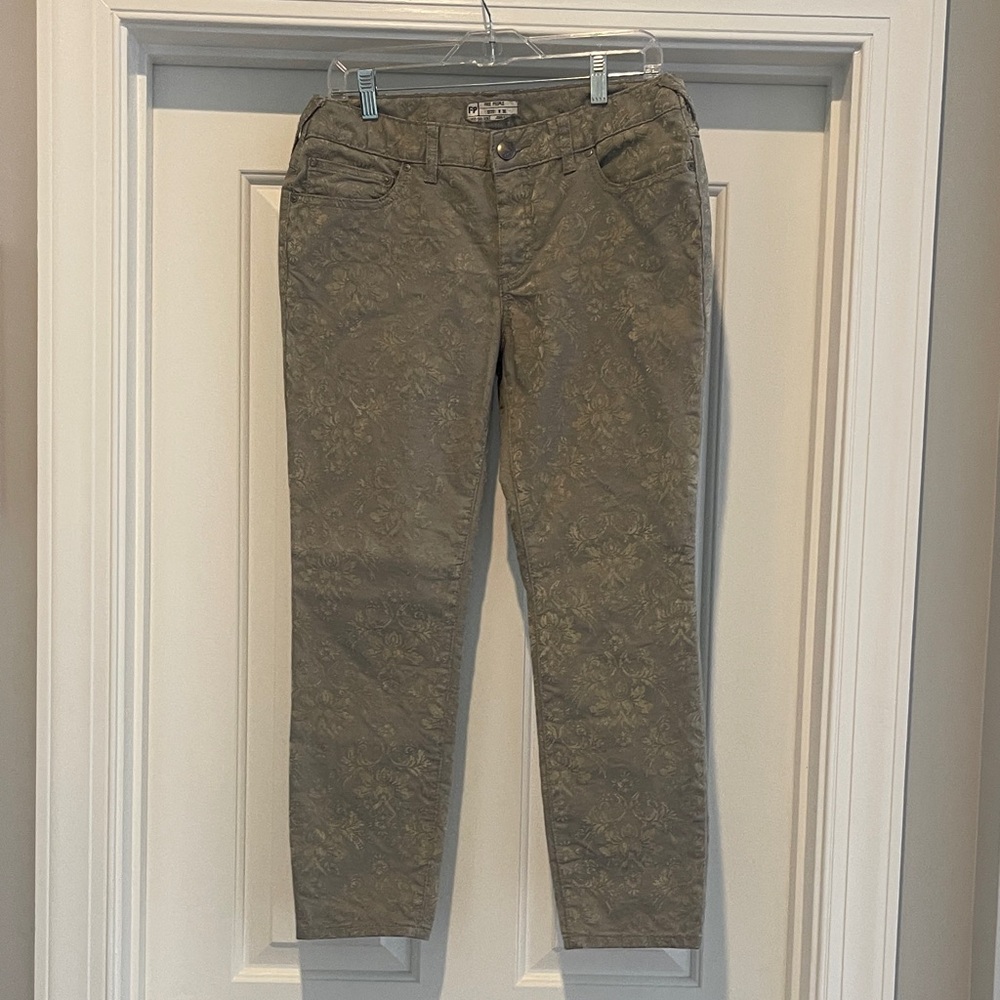 Free People Olive Ankle & Cropped Jeans